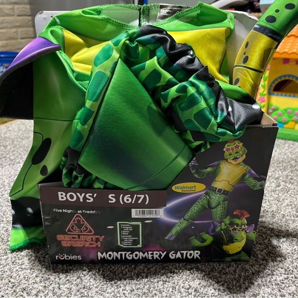 FNAF Five Nights at Freddys MONTGOMERY GATOR costume Small 6/7 NWT - Picture 2 of 7